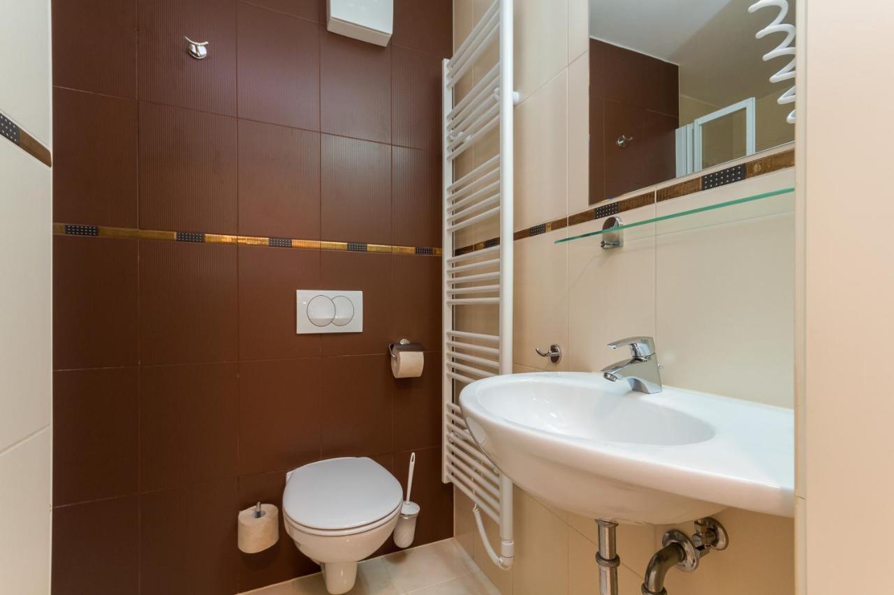 Premium Marina Apartments With Sea View By Locap Group Portorose Esterno foto