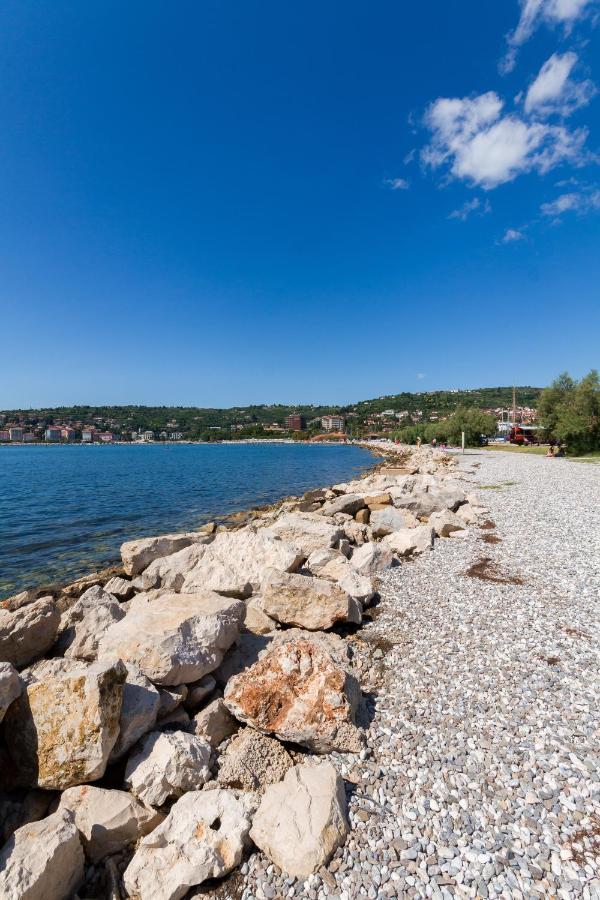 Premium Marina Apartments With Sea View By Locap Group Portorose Esterno foto