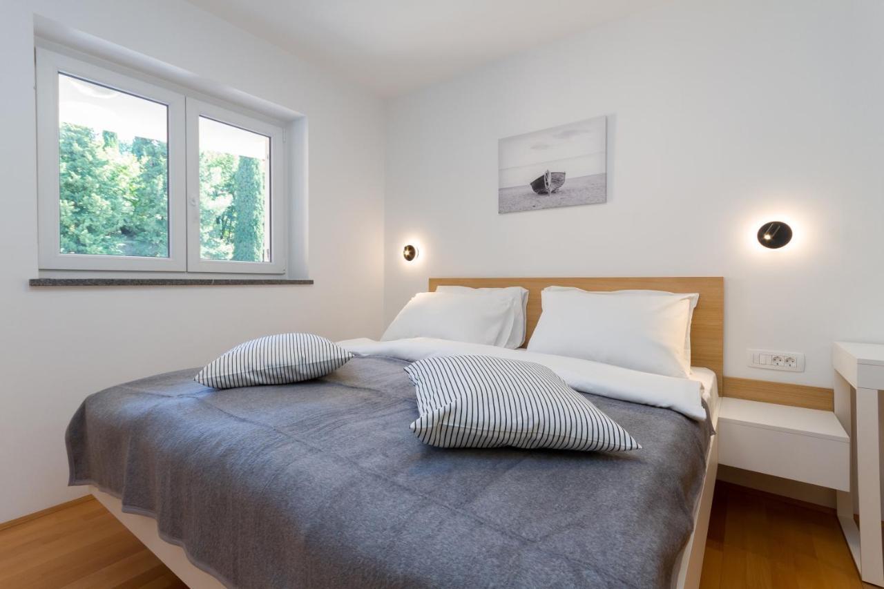 Premium Marina Apartments With Sea View By Locap Group Portorose Esterno foto